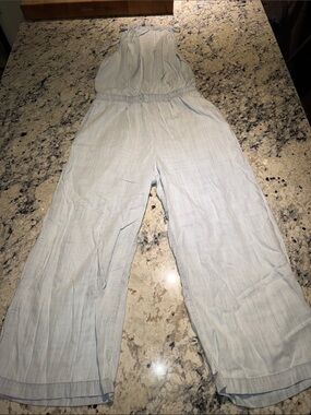 Sleeveless Light Blue Wide-Leg Jumpsuit with Elastic Waist
